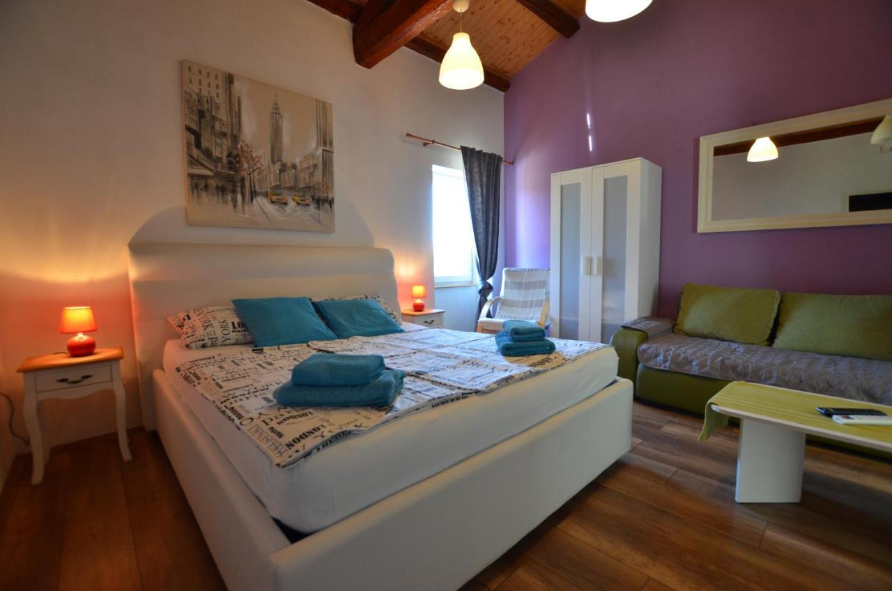Graziella Apartment Ровінь Екстер'єр фото