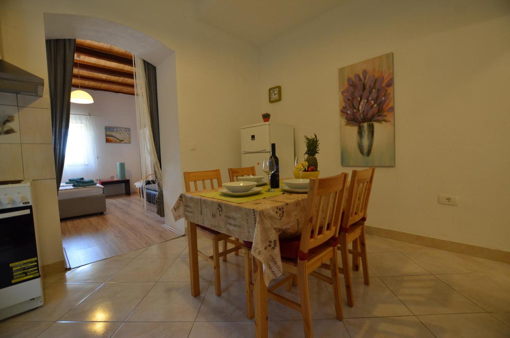 Graziella Apartment Ровінь Екстер'єр фото